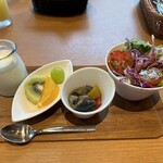 レジーナリゾート軽井沢 御影用水 - サラダ・フルーツなど