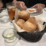 レジーナリゾート軽井沢 御影用水 - フォカッチャと浅野屋の小麦を使ったパン