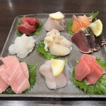 磯じま - お刺身盛り合わせ