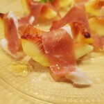 カジュアルフレンチBar 7FUKU - 果肉がめっちゃ柔らかい！