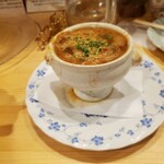 カジュアルフレンチBar 7FUKU - 熱々のオニオングラタンスープ