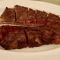 37 Steakhouse & Bar - Tボーンステーキ