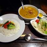 風土木 - 生姜カレー・サラダ付・ルー大盛り1200円（ルー大盛りプラス100円）