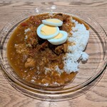 マウント・バーノンの風 - ハーブのチキンカレー ... サラッとしていて辛さは強くなく香りが良い、具材は全然違うけれど大好きだった喫茶店のカレーに近いお味 