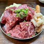 8点9 - お肉盛り合わせ
