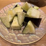 森ッ田 - 水なすは、少しお塩とオリーブオイルがかかっていて、瑞々しさがアップ！