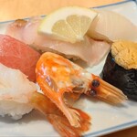 回転寿司 函館まるかつ水産 本店 - 