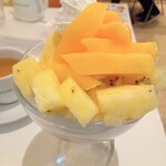 フォーシーズンズカフェ - トロピカルフルーツのパフェ