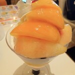 フォーシーズンズカフェ - 黄金桃＆桃のパフェ