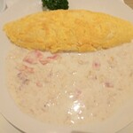 フォーシーズンズカフェ - ツナとベーコンのチーズクリームオムライス