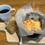 野菜がおいしいレストラン LONGING HOUSE - 焼きたて鉄板チーズケーキ