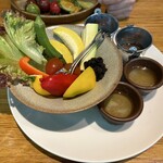 野菜がおいしいレストラン LONGING HOUSE - こだわり野菜のバーニャカウダー