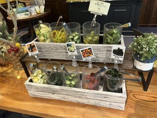 野菜がおいしいレストラン LONGING HOUSE - 契約農家から届く野菜のビュッフェ