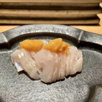 鮨 巳之七 - 穴子(宗像鐘崎)刺とコク旨濃厚な塩辛