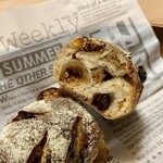 パンやきどころ RIKI - フィグオランジェレザン ¥350