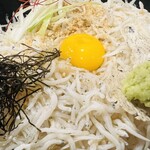 ちりめん・しらす専門店 凪 - 釜揚げしらす丼