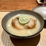 東山 吉寿 - 九絵 発酵白味噌仕立て 引きあげ湯葉 レモングラス