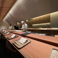 帝国ホテル 寅黒 - 店内、カウンター席