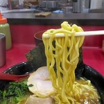 ラーメン 杉田家 - 麺リフト