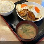 中毒飯 チョモランマ - 