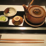 なだ万 - 松茸土瓶蒸し