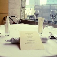 サーラ アマービレ - テーブルセッティング