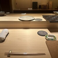 鮨 由う - 