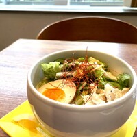 蔭山樓 表参道店 - 鶏白湯塩そば