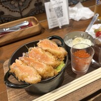 Seafood bar Ermitage 代々木店 - サーモンのレアカツ丼