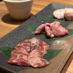 中目黒焼肉 登牛門 - 