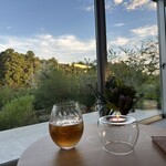 ウシマル - waiting space