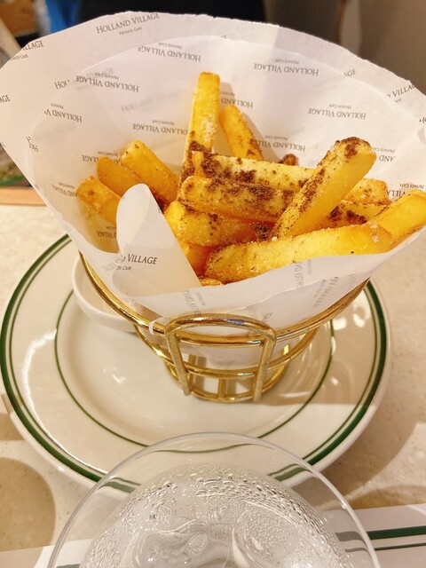 Holland Village Private Cafe 1号店 （ホランド ヴィレッジ