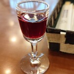 神谷バー - 葡萄酒、極小ミニミニグラスで提供