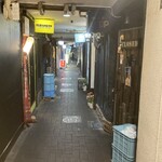 餃子酒場 一世一代 - 一世一代本店は、良い雰囲気の場所にあります。
