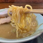 白樺 - 麺リフト２