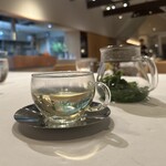 ウシマル - お庭から採れたてハーブティー