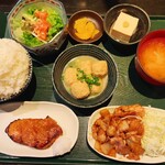 261621954 - 組み合わせ定食 ◯得３種で1,000円