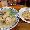 九州らーめん 亀王 箕面船場店