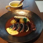 キハル ブラッセリー - イカめし　たっぷたぷのソースもうんまい