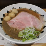 NIBOSHI MANIA - 銀鱗氷見いりこ蕎麦 950円＋うずら味玉100円