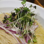 NIBOSHI MANIA - オニオンスライスとブロッコリースプラウト