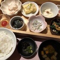 一汁彩菜膳
