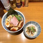 寿製麺 よしかわ - 煮干しそば黒醤油といわし丼