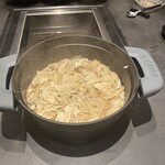 北海道焼肉 北うし - 土鍋松茸ご飯