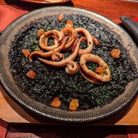 白金Baru - イカ墨のパエーリャ