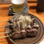 みなとや - 豚ばら・二串（300円）、たん・二串（280円）