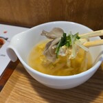 キッチン ブルー グローブ - 具沢山なスープ