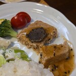 キッチン ブルー グローブ - テリーヌは横からカット