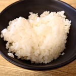 森本拉麺堂 - 白米。残量少なめだったので控え目に。