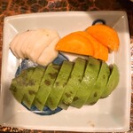 タイニーカフェ - アボカドの糠漬け